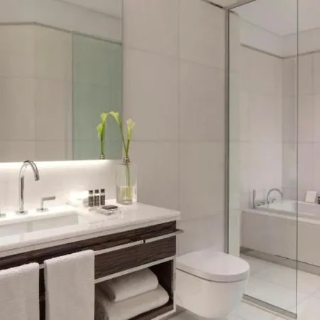 Hanza Tower Space & Pool & Sauna & Jacuzzi Daire *
