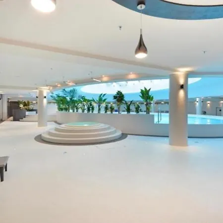 Daire Hanza Tower Space & Pool & Sauna & Jacuzzi *